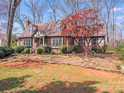 2324 Chestnut Ln, Matthews, NC, 28104