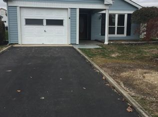 10 Greenwich Ave, Manchester, NJ 08759