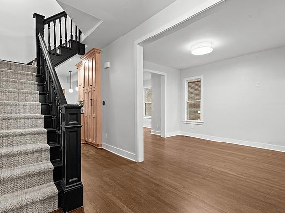 4th image of 3529 Jefferson St