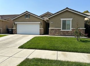 1443 N Silvervale St, Visalia, CA 93291