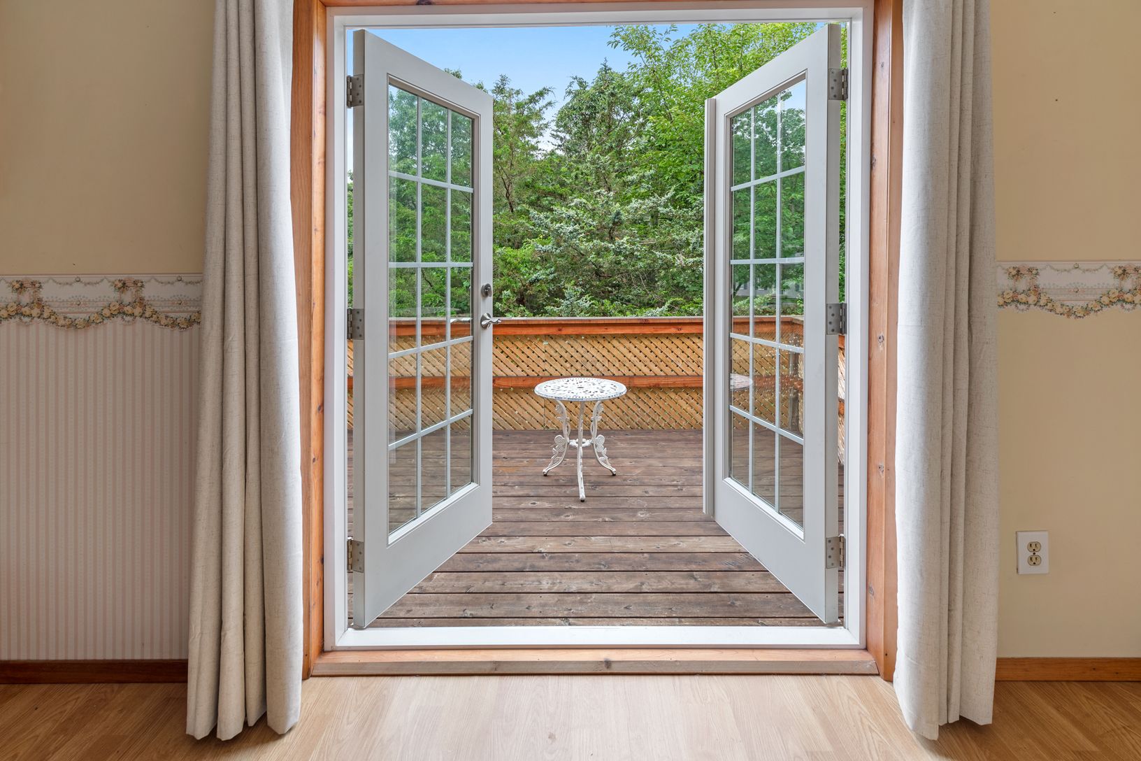  primary bedroom private balcony