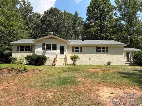 2117 Emma Cir, Lancaster, SC 29720