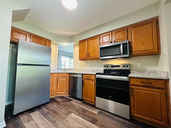 4th image of 1105 Mews Dr