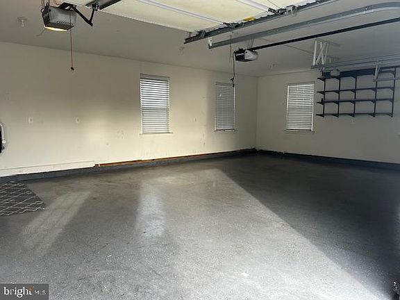 5th image of 112 Patriot Way