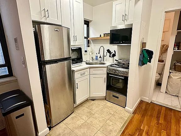 4th image of 886 10th Ave APT 5D