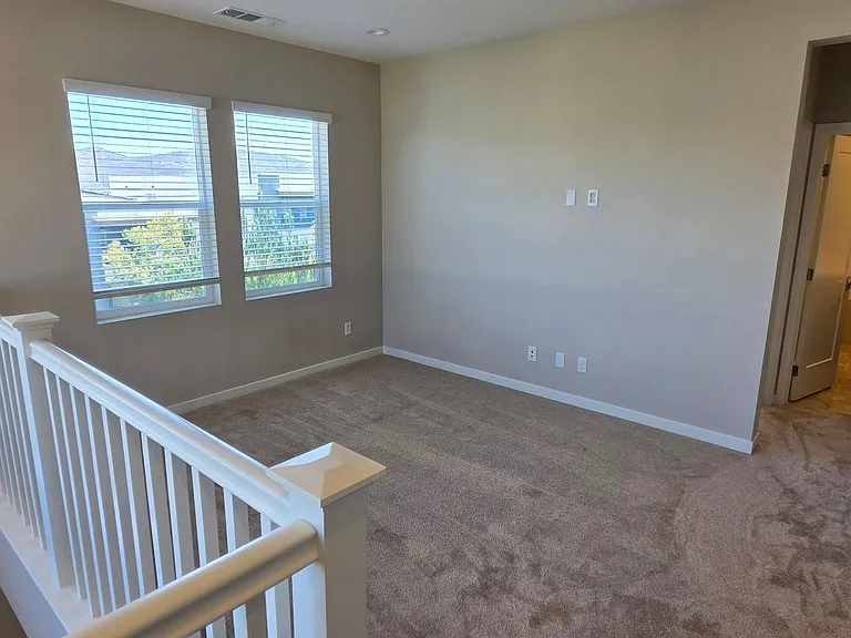 16208 Camden Cir — Photo 33