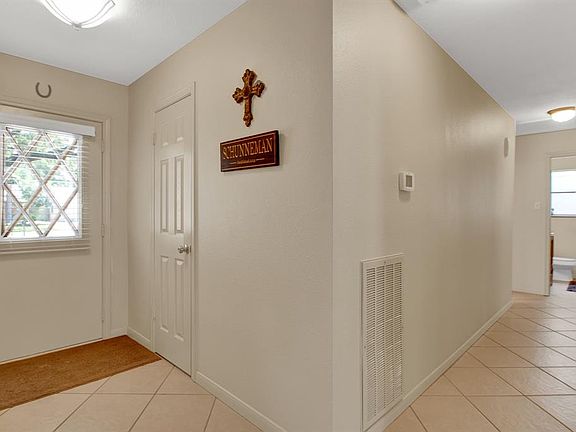 5th image of 15322 Meadow Village Dr