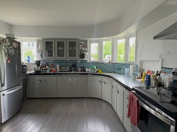 4th image of 1128 Ridgewood Dr #15