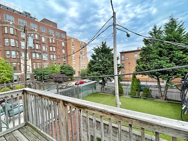 2403 S Broad St — Photo 12