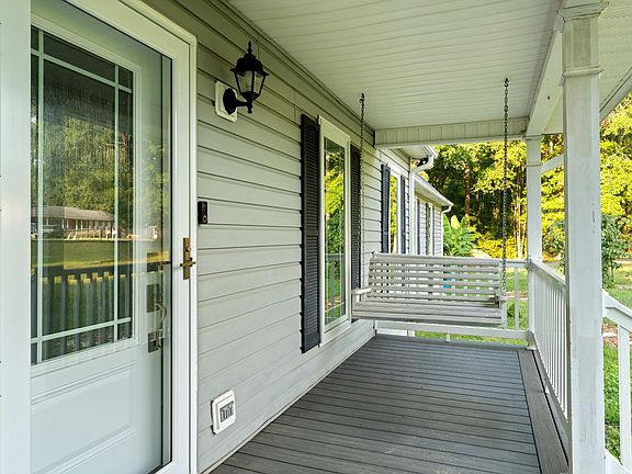 2nd image of 212 Gray Dr