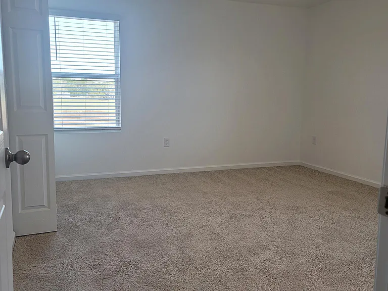 9025 Gifford Dr — Photo 5