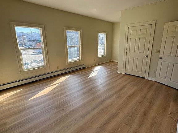 3rd image of 49 Summer St