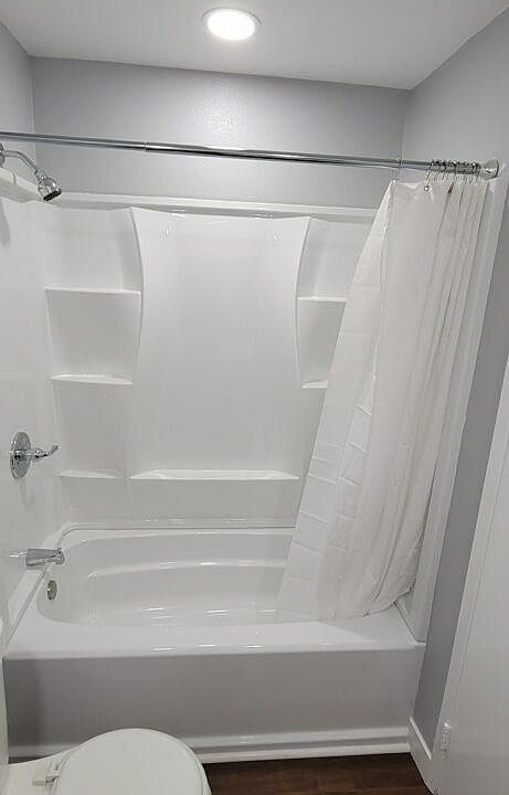 1st image of 1046 Marine Ave #4