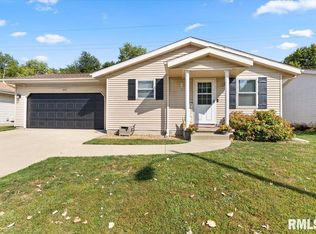 3020 Lakeshire Dr, Springfield, IL 62707