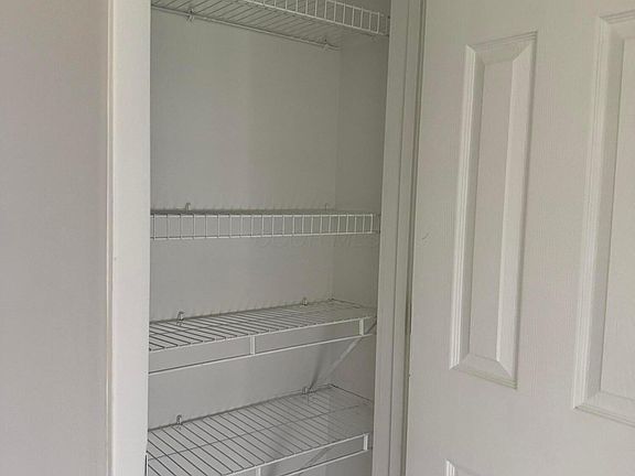 3rd image of 312-314 Highfield Dr