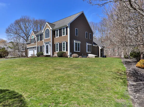 10 Lichen Lane, Forestdale, MA 02644