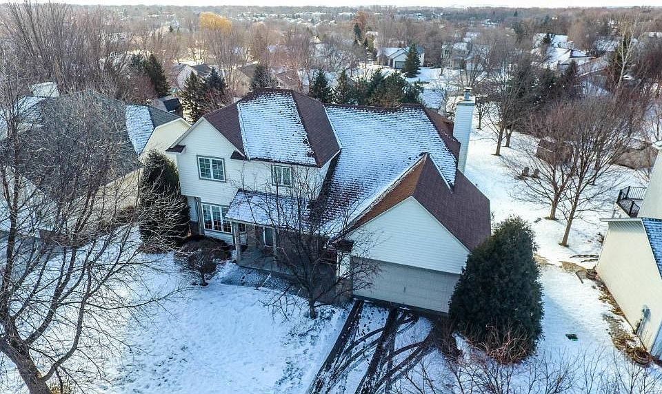 Aerial view of front of home.