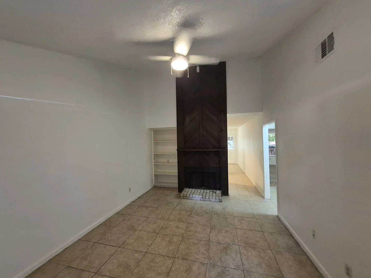 13136 Los Espanada, San Antonio, TX. 78233 — Photo 3