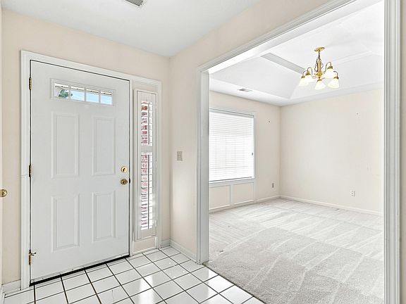 4th image of 2513 Chambray Rd