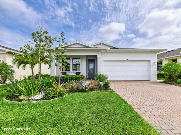 1563 Great Belt Cir, Melbourne, FL 32940
