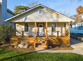 2016 W 48th Ter, Westwood Hills, KS 66205