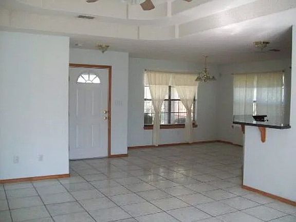2nd image of 1102 S Azalea St