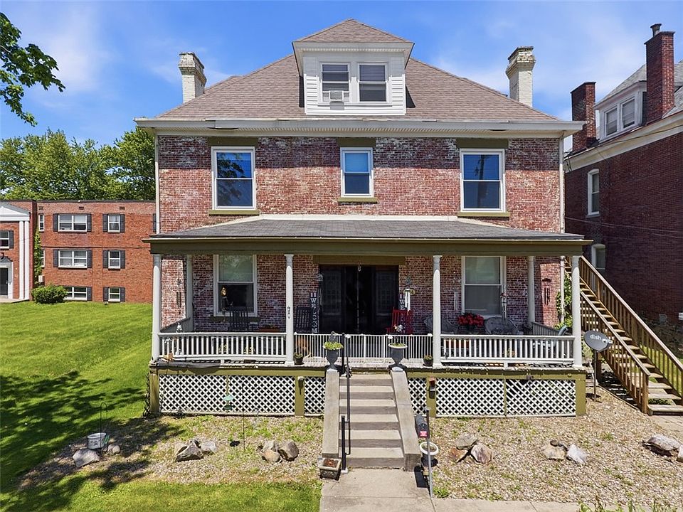 1st image of 224 W College St