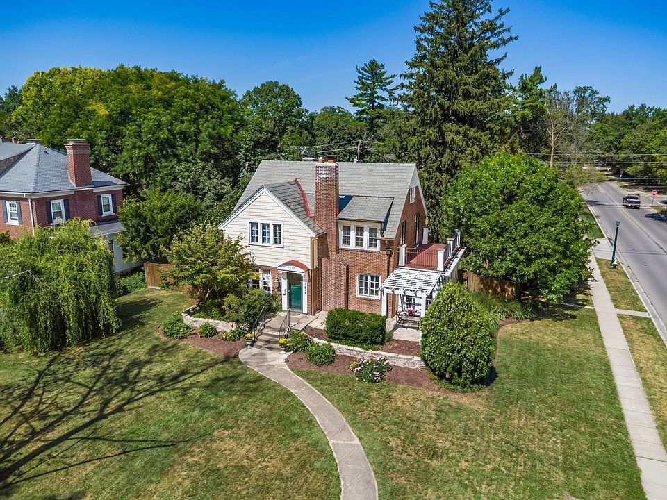 1st image of 2424 Sherwood Rd