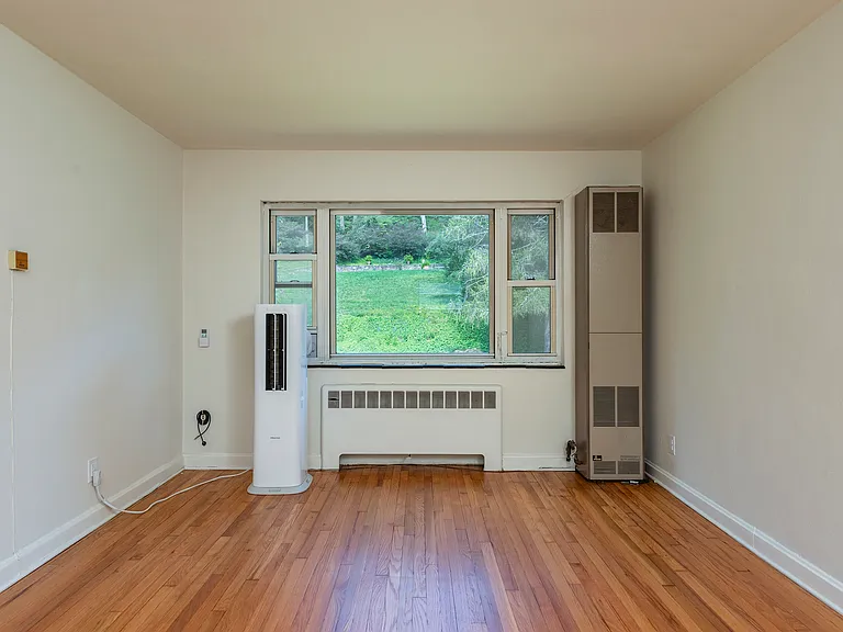 279 Kimberly Ave #6 — Photo 9