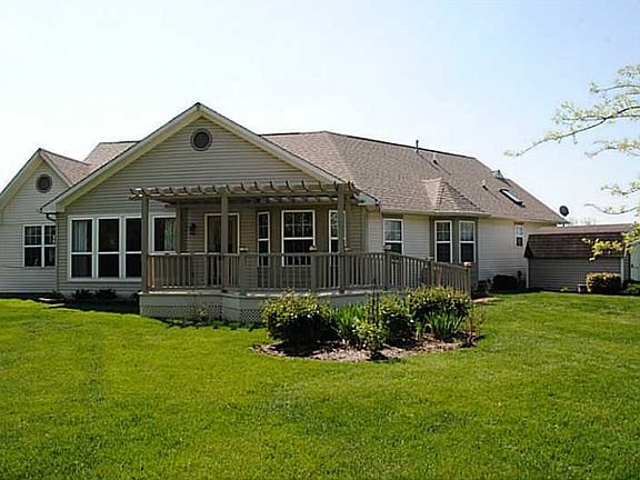4th image of 1087 S Smith Dr