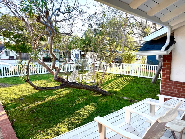 941 Junipero Dr, Costa Mesa, CA 92626