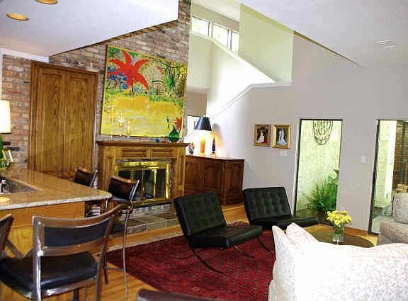 5th image of 9011 Green Oaks Cir