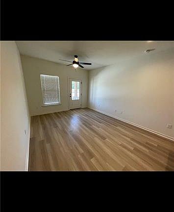 3rd image of 210 Hardwicke Ct