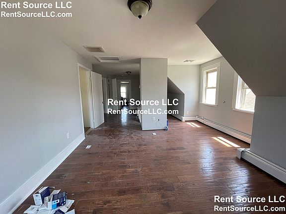 4th image of 375 Medford St #3