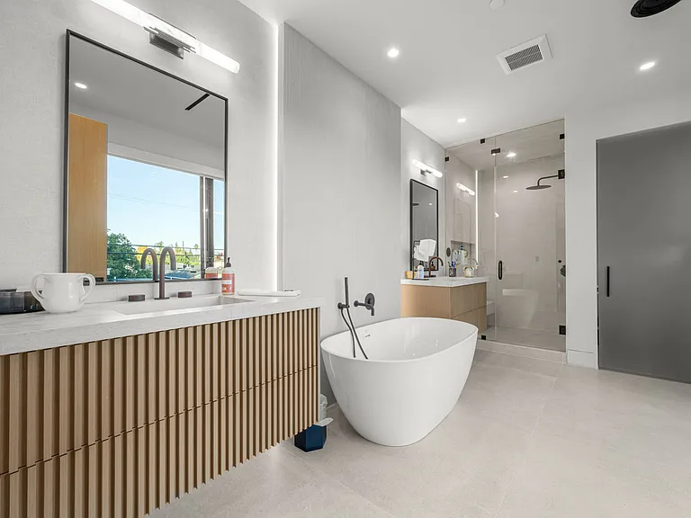 5028 Lindley Ave — Photo 28