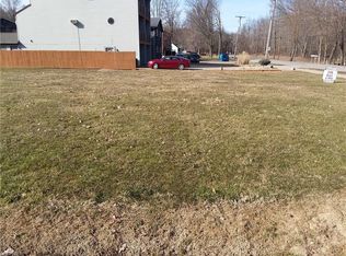 2262 Grandview Rd, Lake Milton, OH 44429