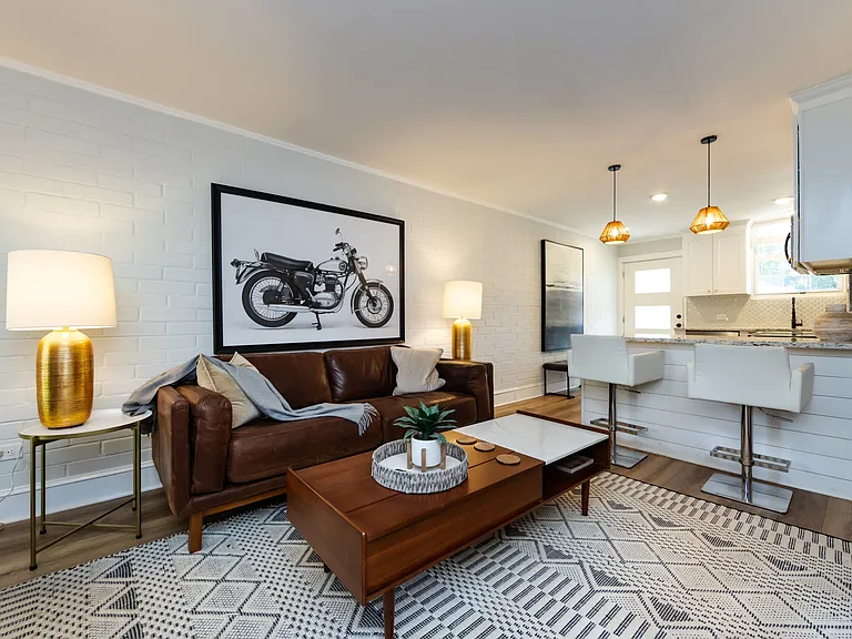 2323 Beacon St #14 — Photo 9