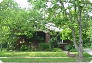 196 W Lincoln Ave photo 1