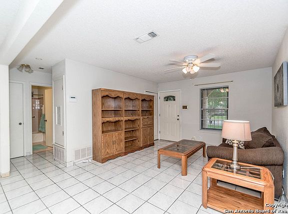 3rd image of 10719 Lazy Oaks Dr