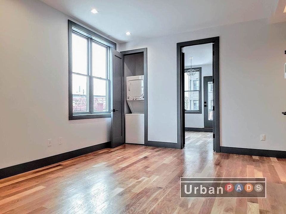 1st image of 374 Bedford Ave #3