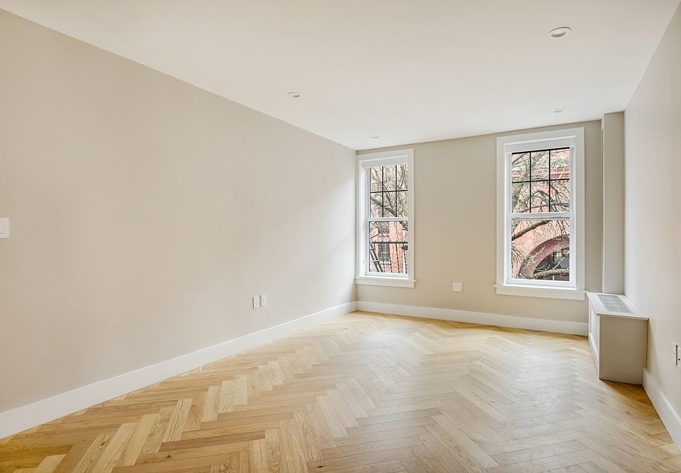 1st image of 411 14th St APT 2F
