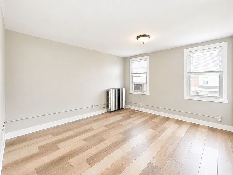 945 Homestead St #2 — Photo 6