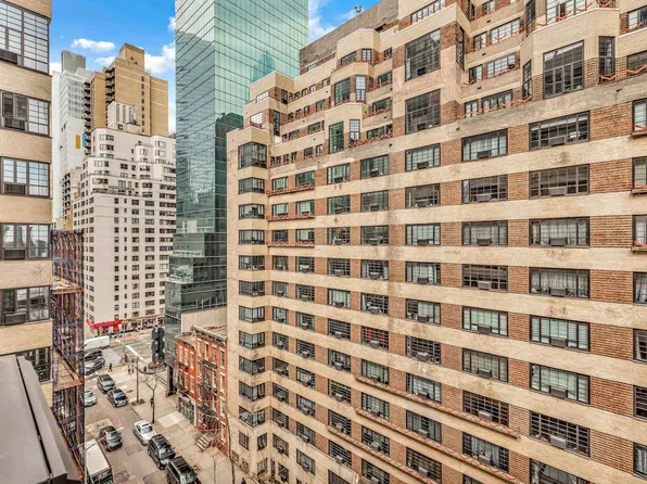 310 East 44th Street #1014, photo 5