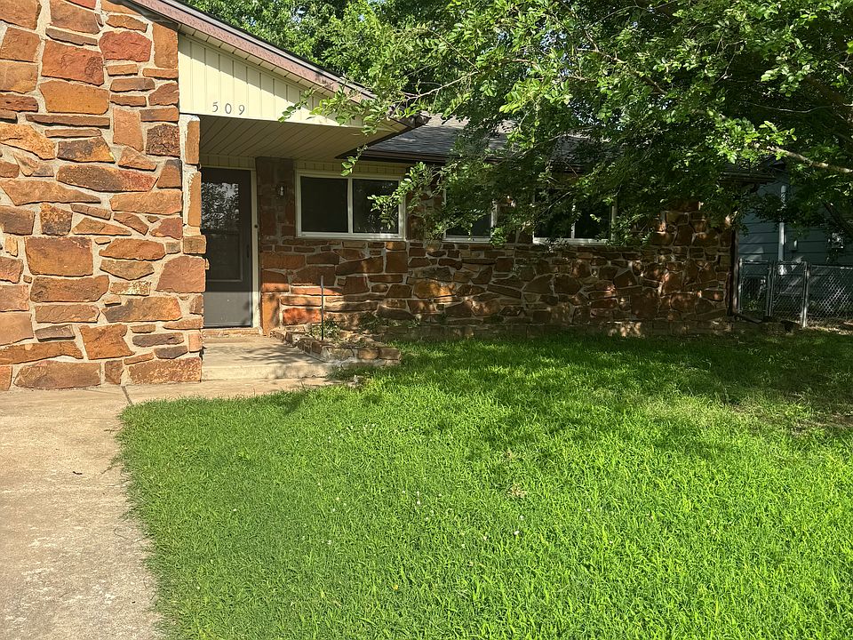 2nd image of 509 S 21st St #509