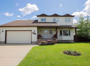 9923 190th St NW, Edmonton, AB T5T 3X2