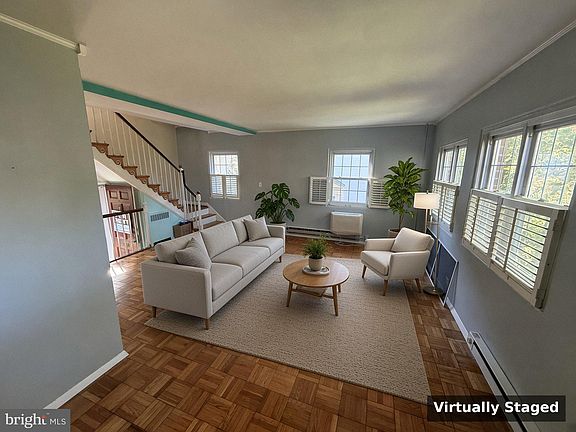 2nd image of 3346 Gunston Rd #736