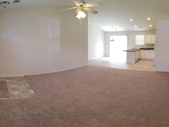 3rd image of 14 Dillingham Ct