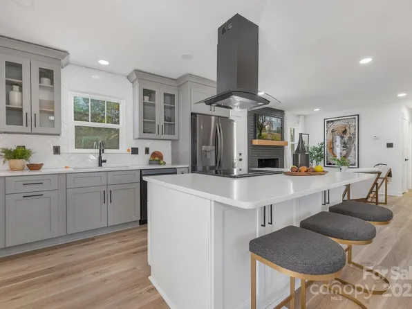 7215 Kilcullen Dr, Charlotte, NC 28270