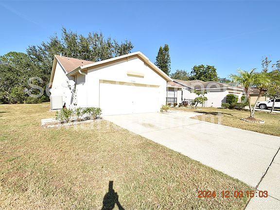 3rd image of 13444 Silvercreek Dr