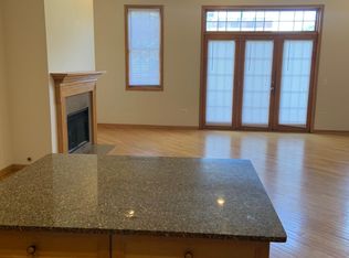 2535 N Southport Ave #2F, Chicago, IL 60614